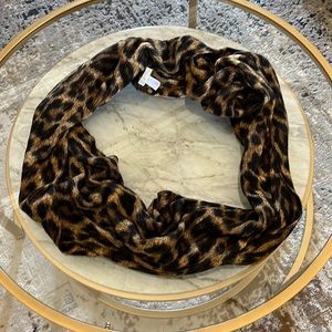 Micheal kors leopard scarf